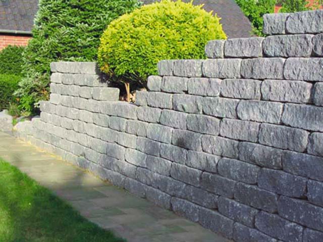 trockenmauer trockenmauern rebmann trockenmauersteine beeteinfassung pflastersteine betonsteinwerk rasenkante